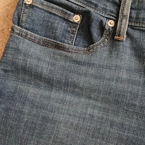 Levi's Jean Shorts - Picture 5 of 5